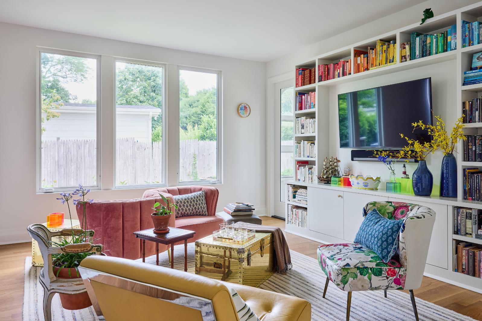 White Walls Create a Canvas for Color in Westchester, NY